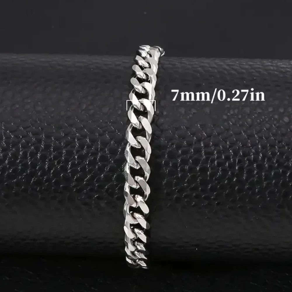 Amazing Unisex Cuban Style Chain Bracelet - 7 mm thickness and 8.26 inch length